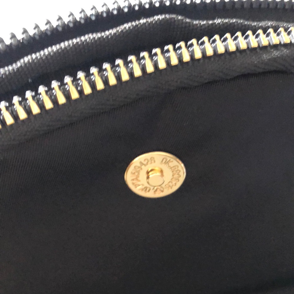 Lululemon Athletica Black Crossbody Bag with Gold Zipper - Picture 7 of 7